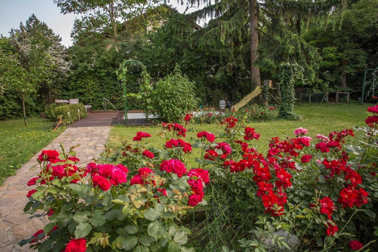 Huebsches Privatzimmer Mit Bad Перхтолдсдорф Екстериор снимка